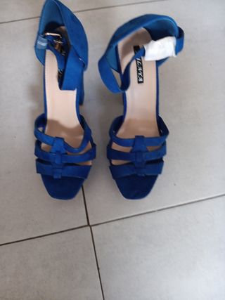 Sandalias de tacón azul Talla 39