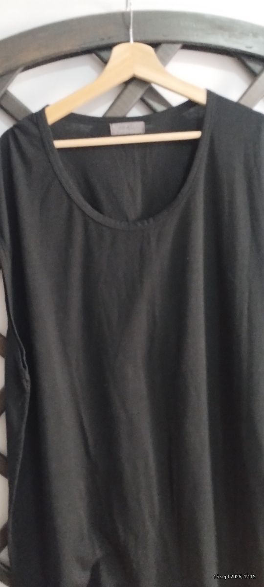 3 Camisetas sin manga  Talla 3/4 /5XL