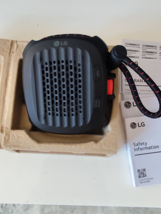 Altavoz LG XBOOM Go XG2TBK Negro