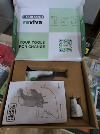 Sierra de calar Black+Decker Reviva 12V