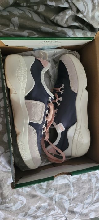 Zapatillas Lacoste Azul y Rosa