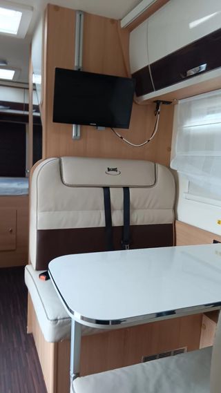 Autocaravana McLouis Glamys 226 · 6 Plazas · Ford 