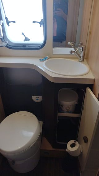 Autocaravana McLouis Glamys 226 · 6 Plazas · Ford 