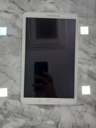 Tablet Samsung 
Modelo T510 Y T580