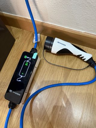Cargador Hyundai EV 