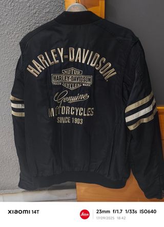 NEGOCIABLE 
Chaqueta Harley  Talla L Hombre 
