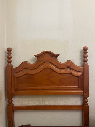 Cabecero de cama de madera