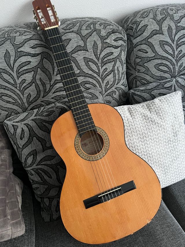 Guitarra Acústica Clásica