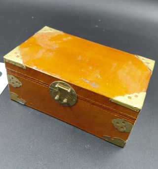 Scatoletta in legno e similpelle