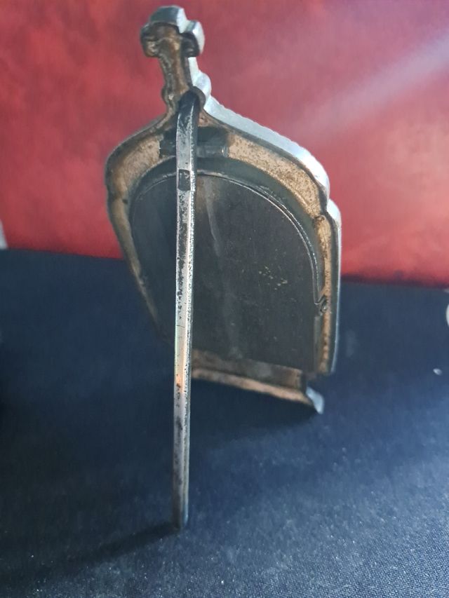 Capilla de metal con Virgen Inmaculada Esmaltada.