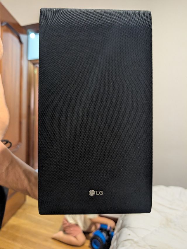 Barra de Sonido LG SJ4 Negra.