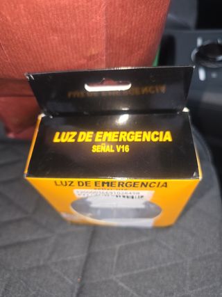 Luz de emergencia homologada