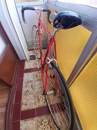 Bicicleta de carretera clásica años 80