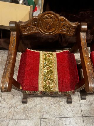 Sillón español de roble tallado 2 sillones 