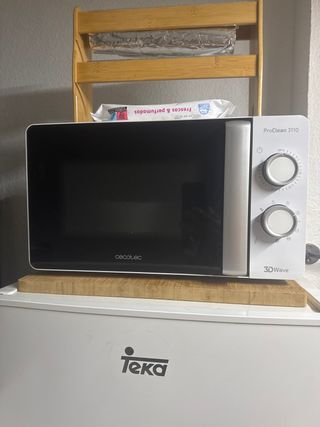 Like New! Microwave Cecotec + Fan Silvercrest
