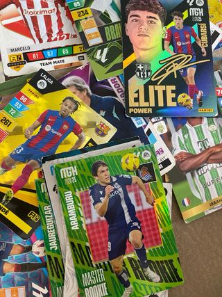 Caja de cromos fútbol variados