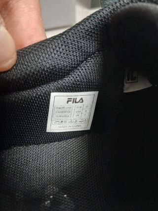 Scarpe Fila blu e viola