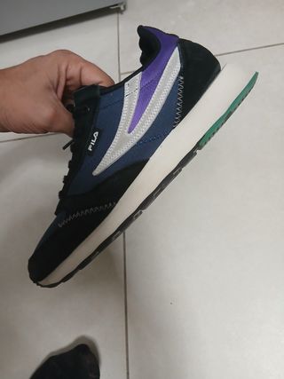 Scarpe Fila blu e viola