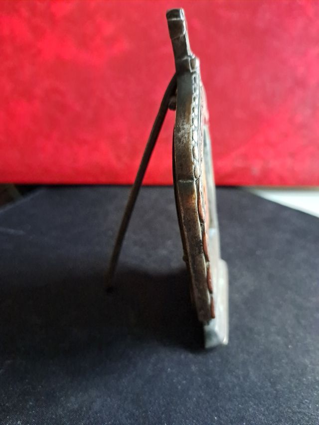 Capilla de metal, con imagen San  José Esmaltada.