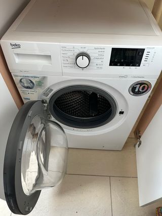 Lavadora carga frontal BEKO