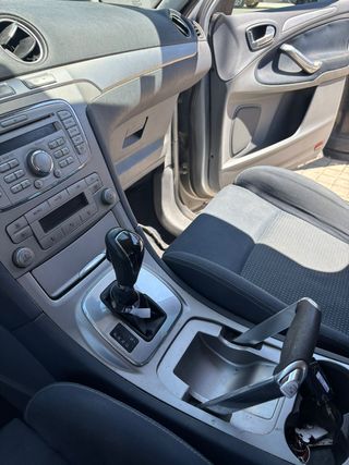 Ford S-MAX 2012