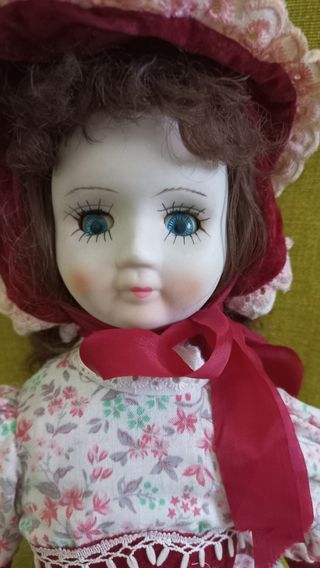 Bambola porcellana vintage