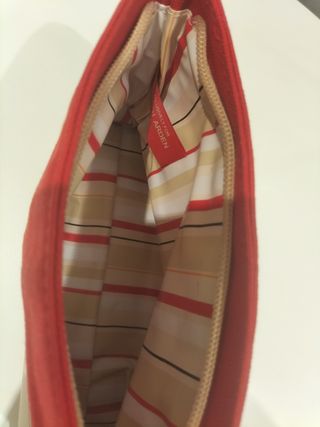 Lote de neceseres y monederos