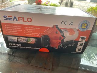 Bomba de agua SEAFLO 12V para autocaravana/barco