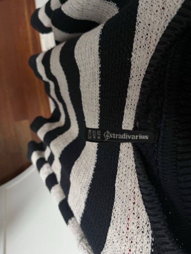 Jersey rayas Stradivarius negro y blanco