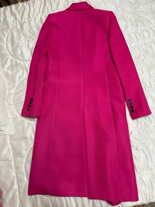 Abrigo Zara Fucsia
Nuevo, sin estrenar 