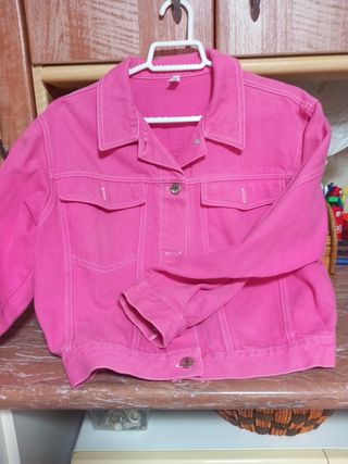 Chaqueta vaquera niña rosa Talla 10 años.