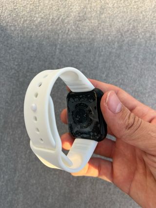 Reloj inteligente blanco