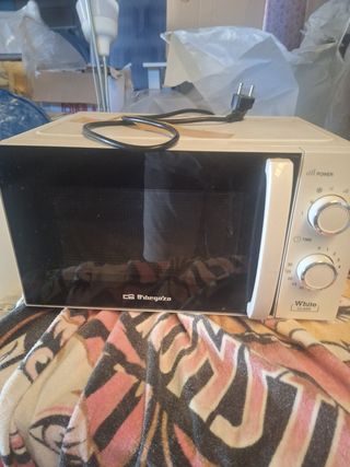 Microondas Orbegozo Blanco