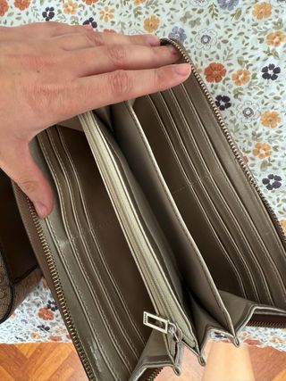 Conjunto Guess Bolso y Cartera Marrón