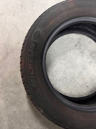 Neumático Michelin 185/60 R14