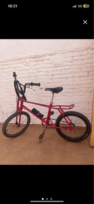 Bicicleta BMX Roja