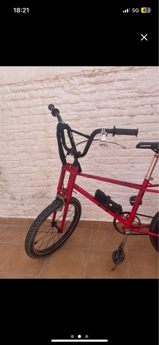 Bicicleta BMX Roja