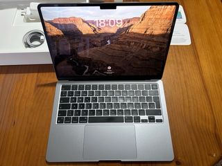 MacBook Air 13 pulgadas M3 Gris Espacial 2024