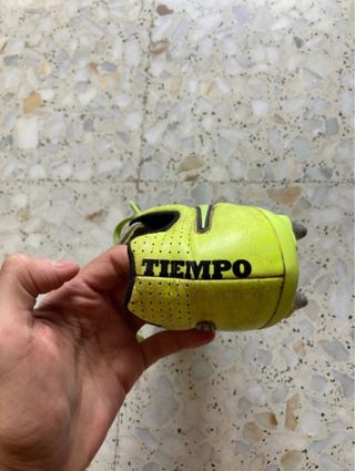 Botas de fútbol Nike amarillas