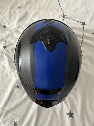 Casco Scorpion exo R1 air Negro y Azul carbono