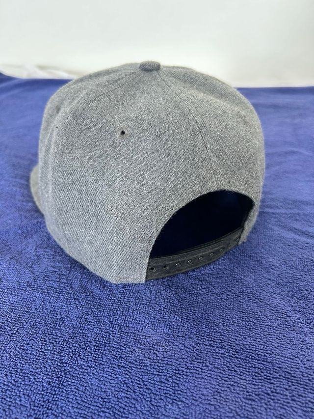 Gorra SURFBLEND Gris y Blanca