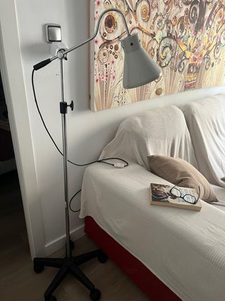 Lámpara de lectura de pie