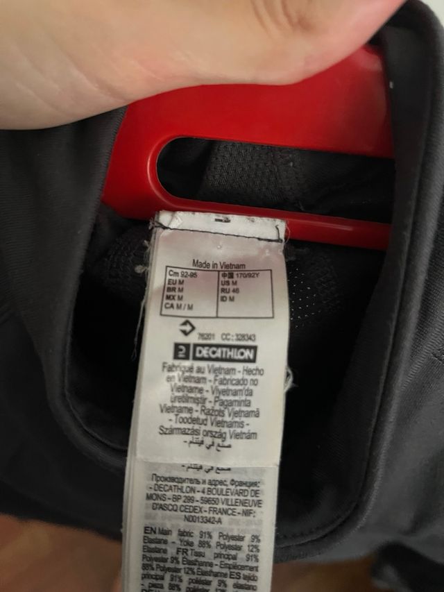 Camiseta térmica Decathlon negra