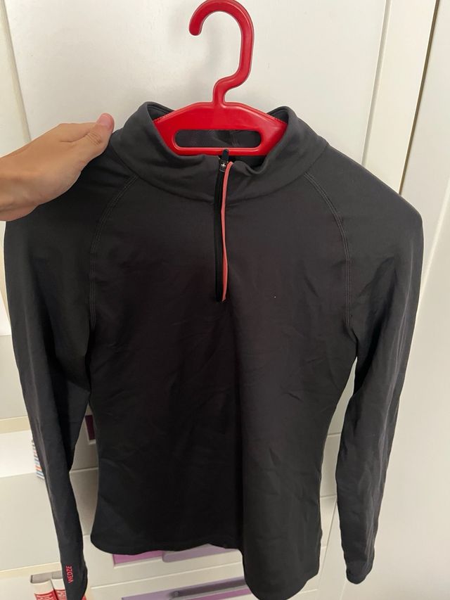Camiseta térmica Decathlon negra