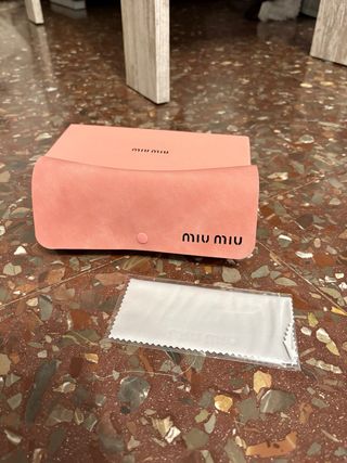 Gafas de sol Miu Miu rosas