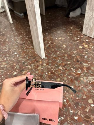 Gafas de sol Miu Miu rosas
