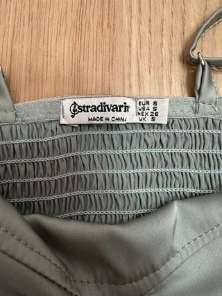 Top Stradivarius verde