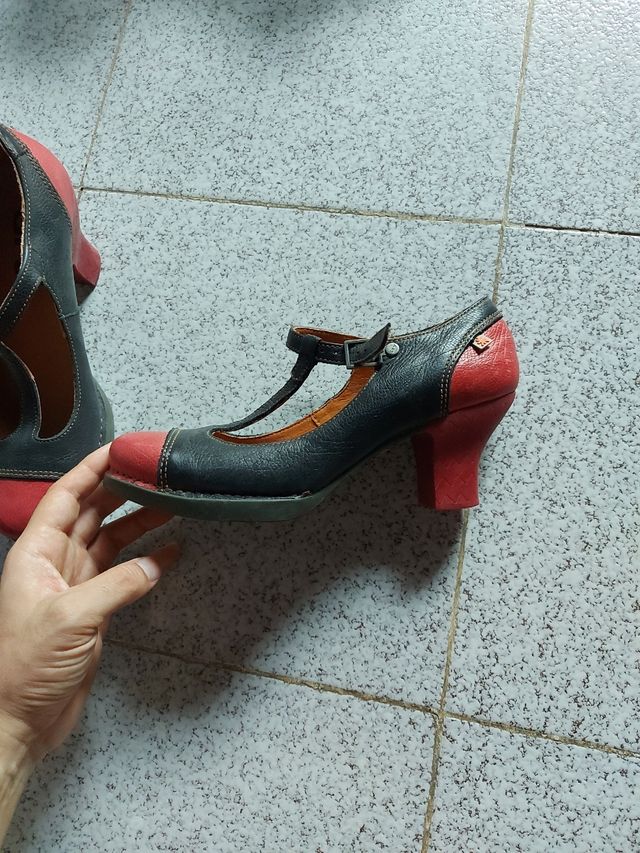 Zapatos de tacón Art