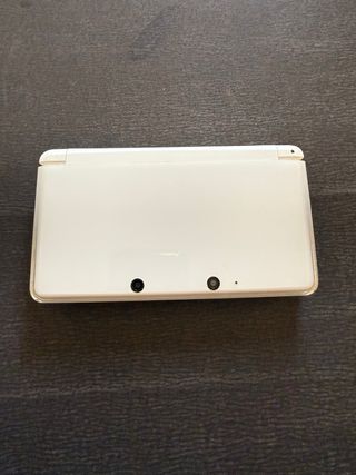 Nintendo 3DS Blanca con Caja