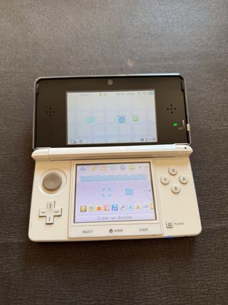 Nintendo 3DS Blanca con Caja